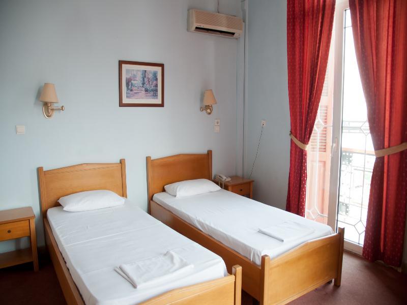 Metropolis Hotel Serres Buitenkant foto